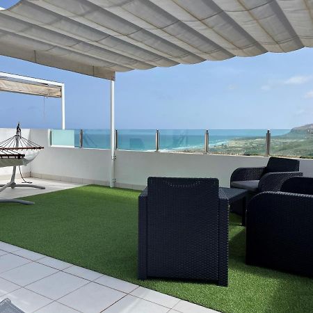 Penthouse Seacoast Apartment Ареналес дел Сол Екстериор снимка