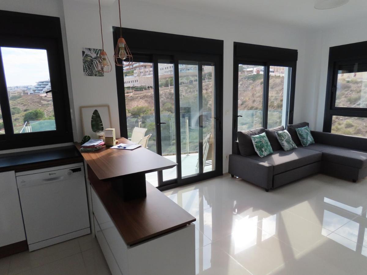 Penthouse Seacoast Apartment Ареналес дел Сол Екстериор снимка